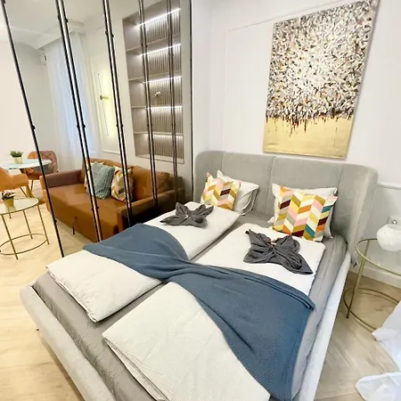 Buda Mini I Self Check-in Lägenhet *