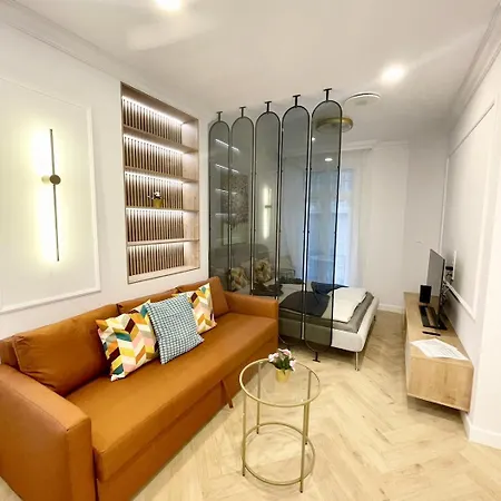 Buda Mini I Self Check-in *